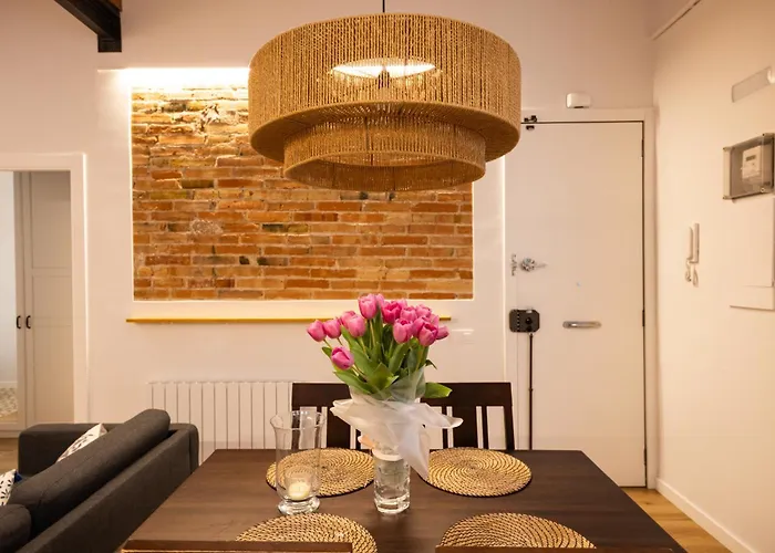 Poble Sec Charming Apartment