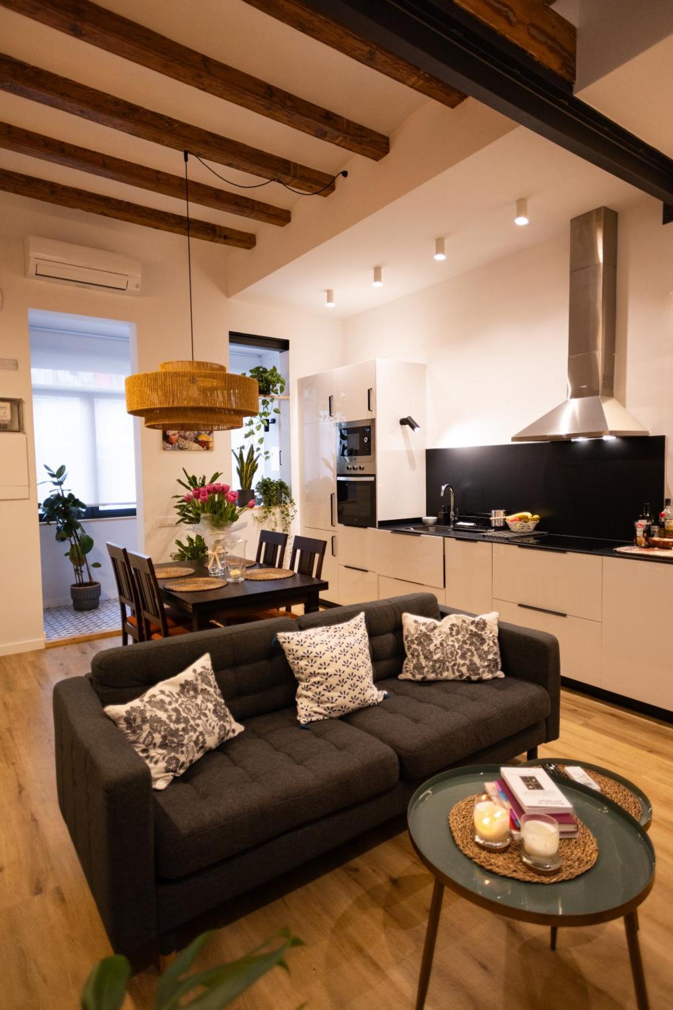 Poble Sec Charming Apartment Apartament