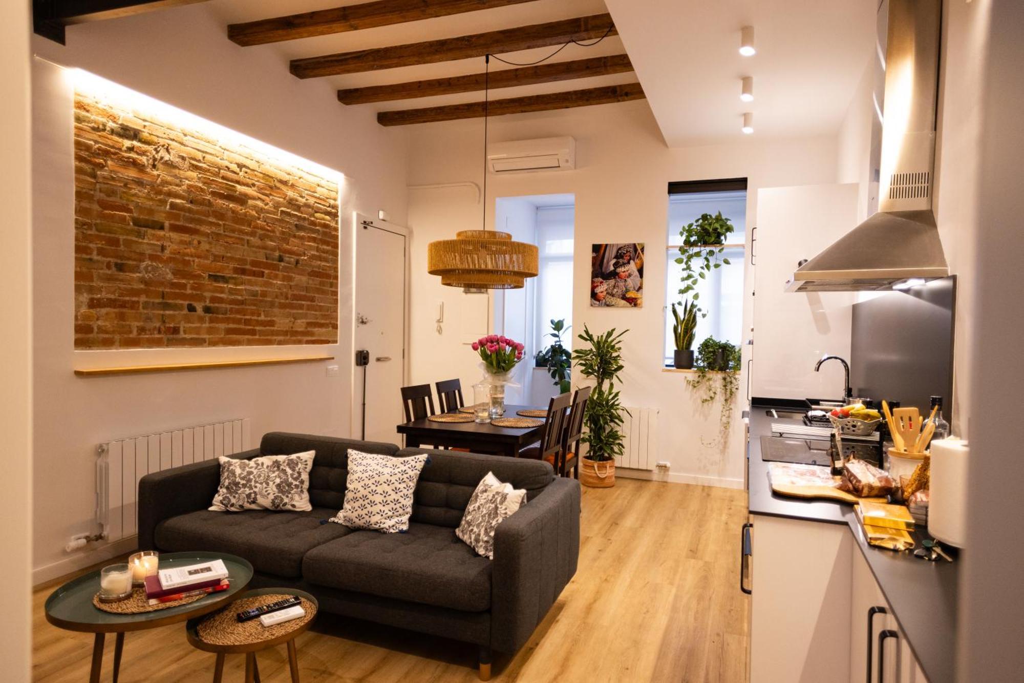Poble Sec Charming Apartment Apartament